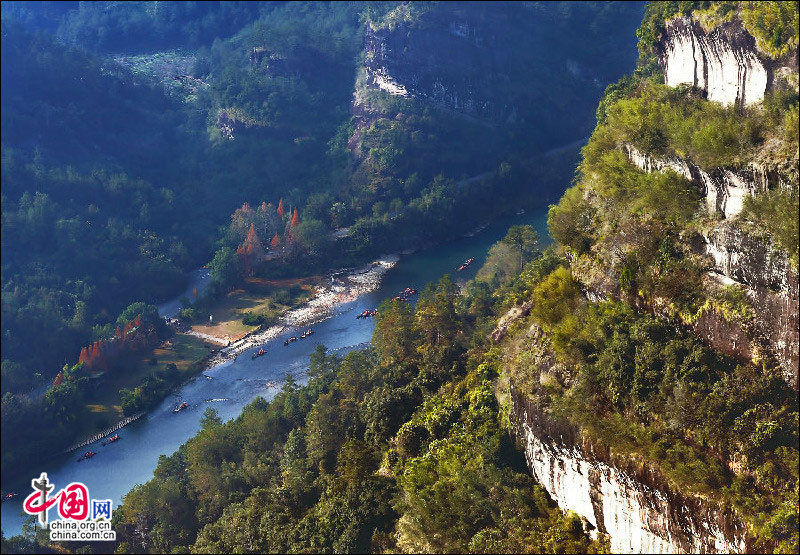 Les monts Wuyi, une oasis de fraicheur pour fuir les chaleurs estivales en Chine