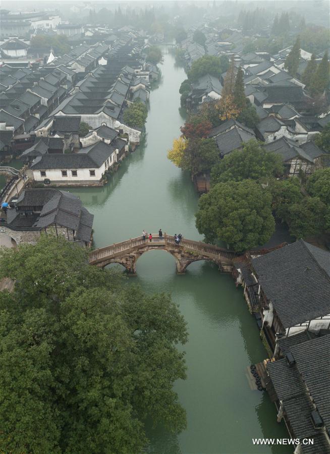 Chine : paysage d'un ancien bourg dans le Zhejiang