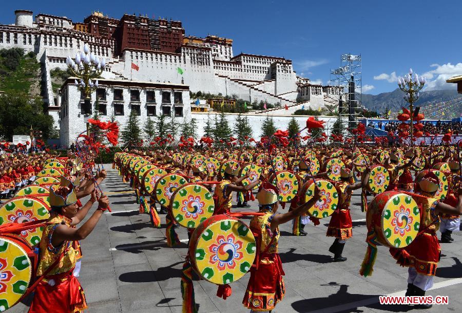 （XHDW）（6）西藏自治区成立50周年庆祝大会举行