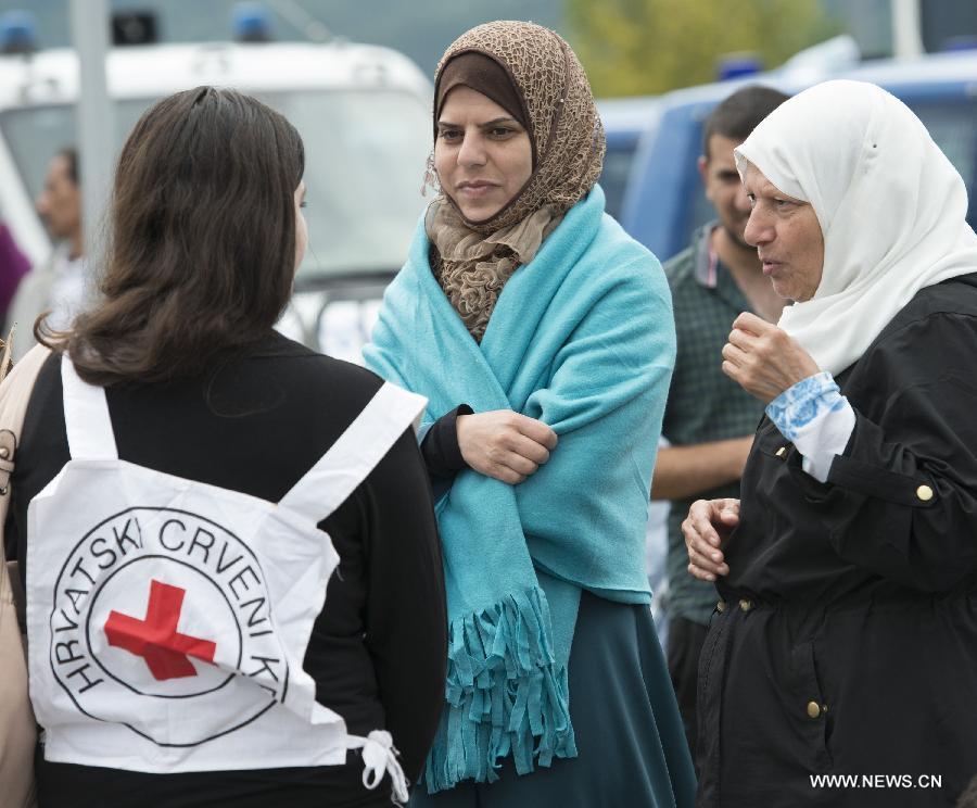 （XHDW）（2）克罗地亚志愿者为难民送生活必需品