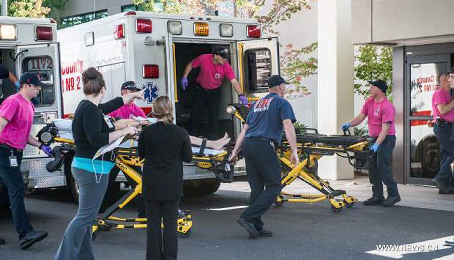 （国际）美国俄勒冈州一社区学院枪击事件致死10人