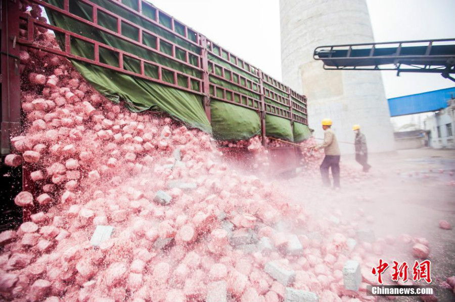 Cent milliards de yuans en billets transforms en lectricit