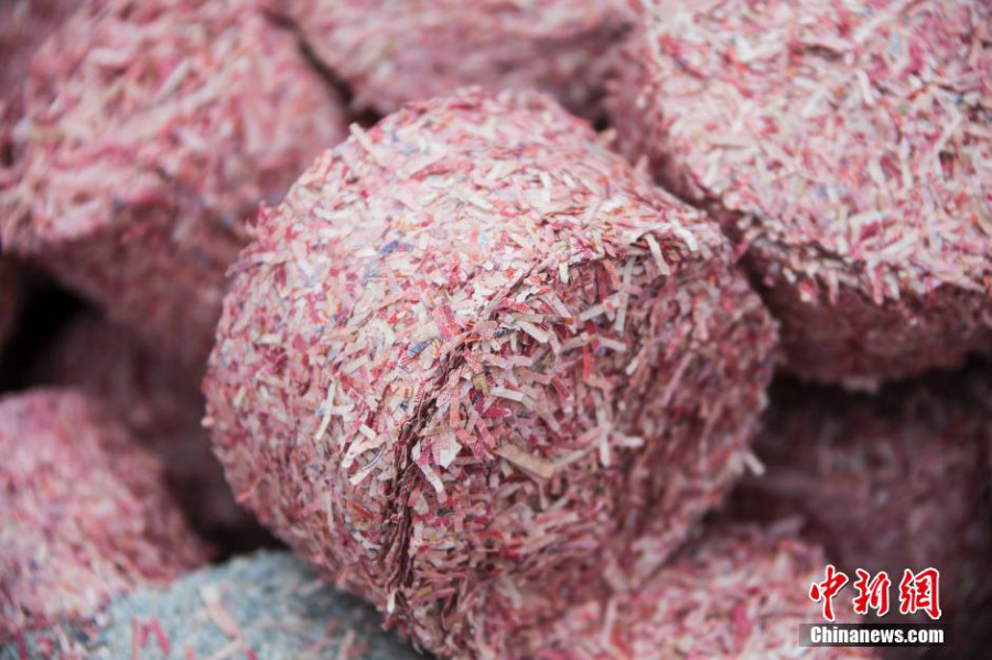 Cent milliards de yuans en billets transforms en lectricit