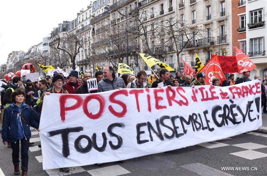 （XHDW）（2）巴黎民众游行反对劳动法修改草案