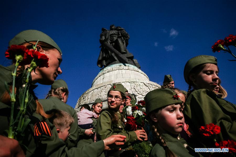 Allemagne : commémorations du 71e anniversaire de la victoire soviétique à Berlin