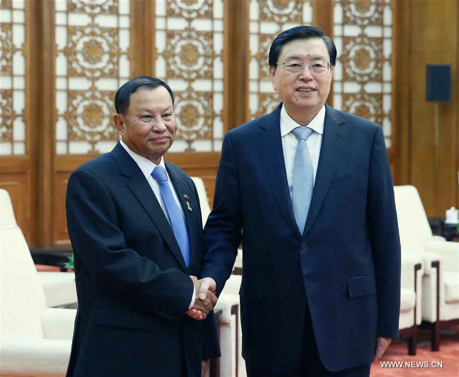 （时政）张德江会见柬埔寨参议院主席赛冲