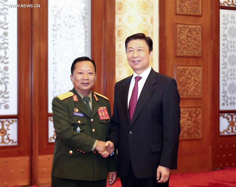 （XHDW）李源潮会见老挝国防部长