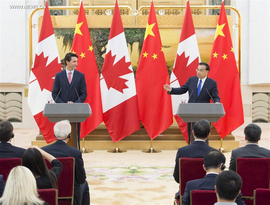 Li Keqiang et Justin Trudeau donnent une conférence de presse 