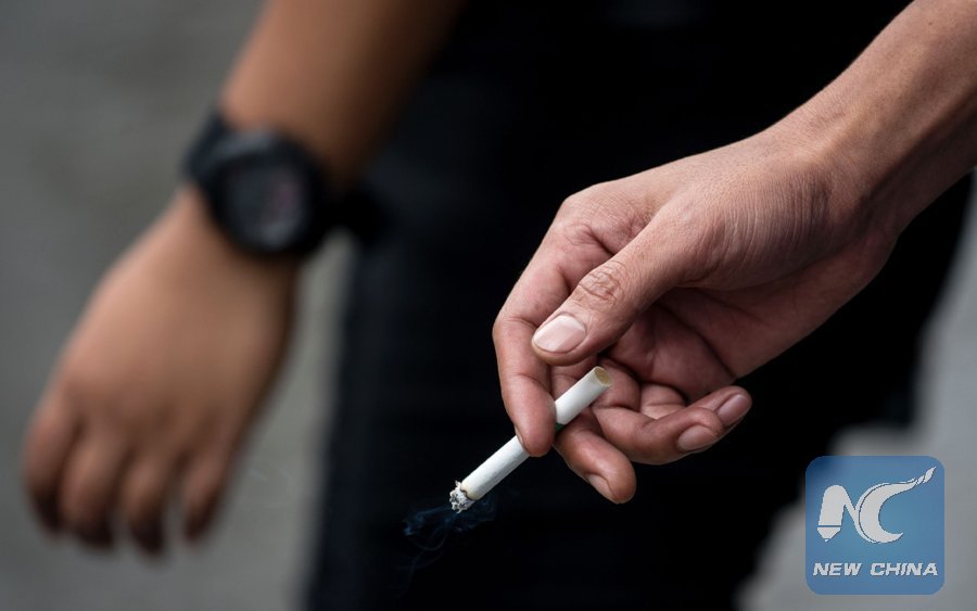 Fumer un paquet de cigarettes par jour cause 150 mutations des cellules des  poumons par an_French.news.cn