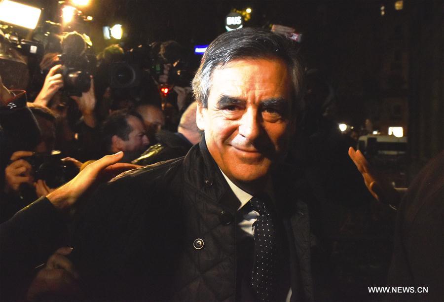 France : Fran&ccedil;ois Fillon remporte le premier tour de la primaire de la droite et  du centre