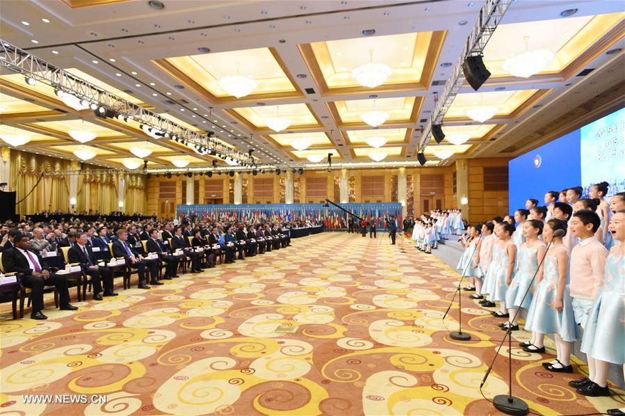 （XHDW）（4）李克强出席第九届全球健康促进大会开幕式并致辞