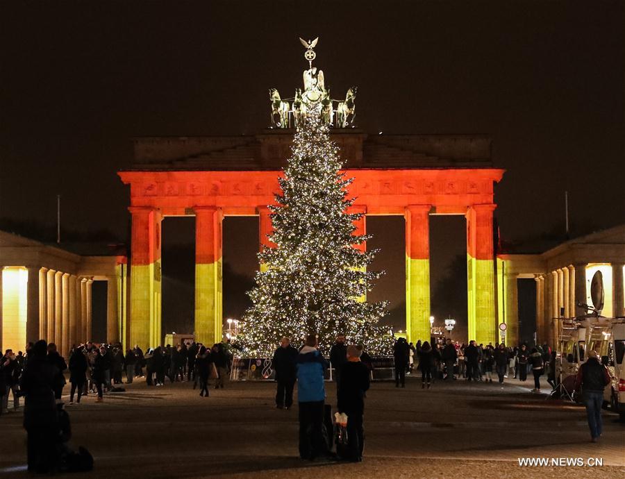 Allemagne : illuminations en hommage aux victimes de l'attaque du marché de Noël
