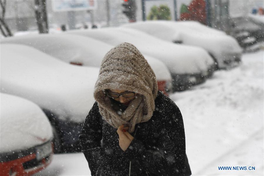 Roumanie : tempête de neige à Bucarest