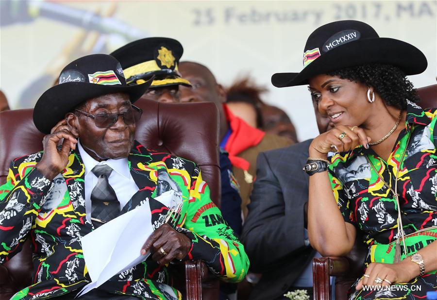 Zimbabwe : le président Mugabe fête son 93e anniversaire