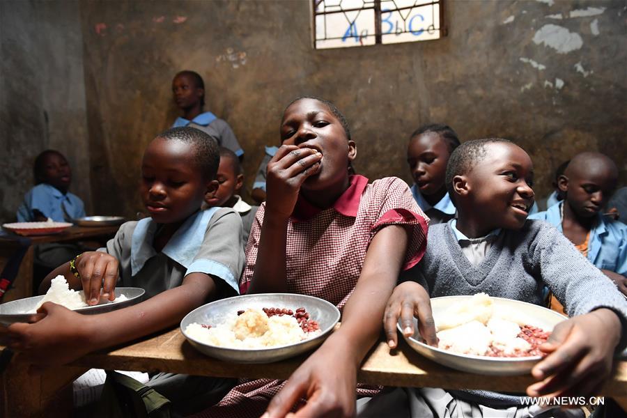 Kenya : "Déjeuner gratuit pour enfants" à Nairobi