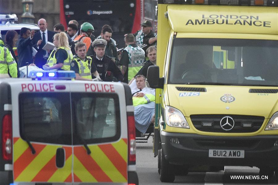 （国际）（2）英国警方说已有两人在伦敦市中心袭击事件中死亡