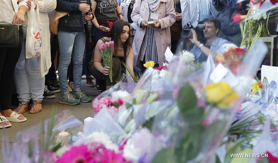 Attaque de Manchester : veillée en hommage aux victimes