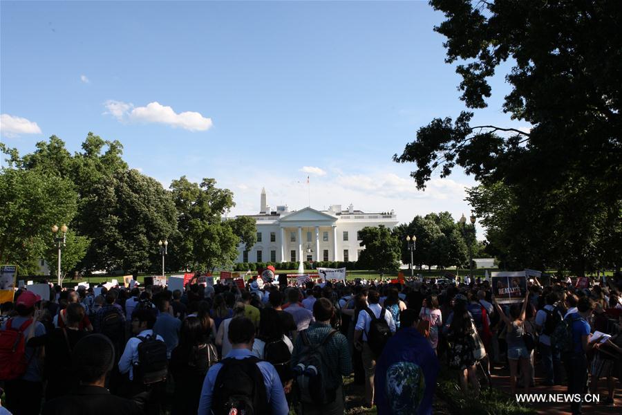 Manifestation à Washington contre le retrait des Etats-Unis de l'Accord de Paris