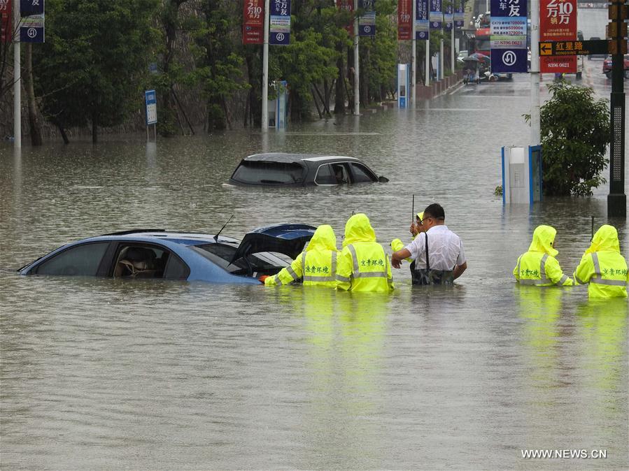 Chine : chutes de pluie torrentielles au Guizhou