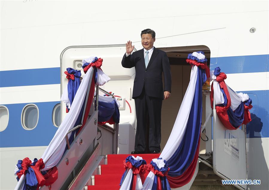 Le président chinois entame une visite d'Etat au Laos