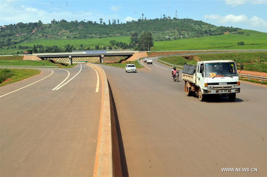 Ouganda : voie rapide en construction par une société chinoise