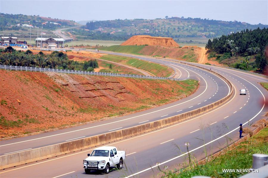 Ouganda : voie rapide en construction par une société chinoise