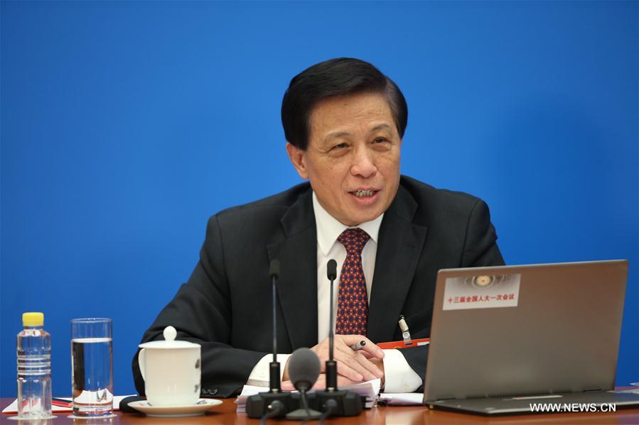 （两会·XHDW）（3）十三届全国人大一次会议举行新闻发布会 