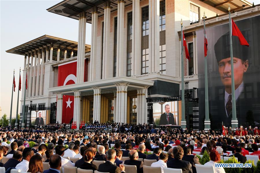 Turquie : investiture du président Erdogan
