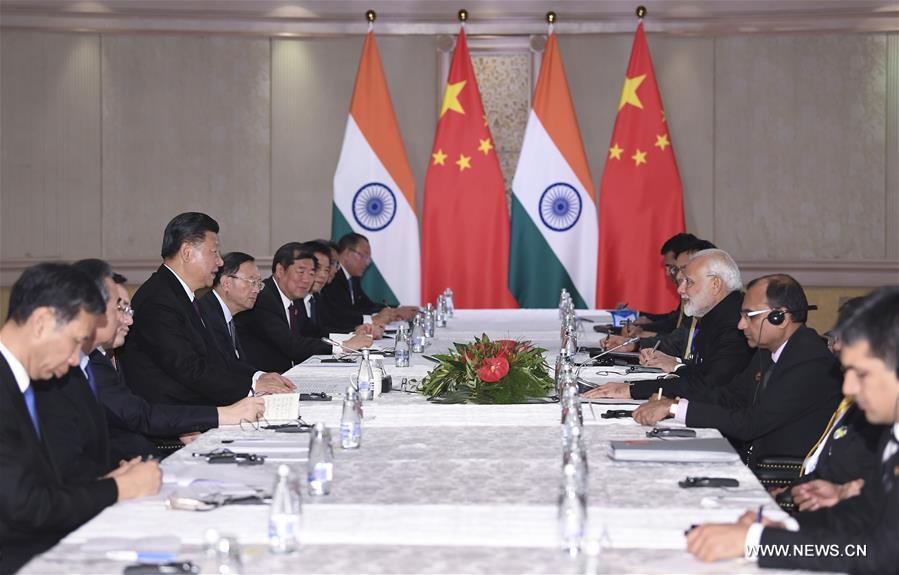 Johannesburg : rencontre entre Xi Jinping et le Premier ministre indien