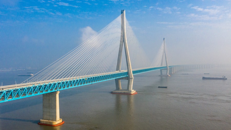 le plus grand pont en mer du monde