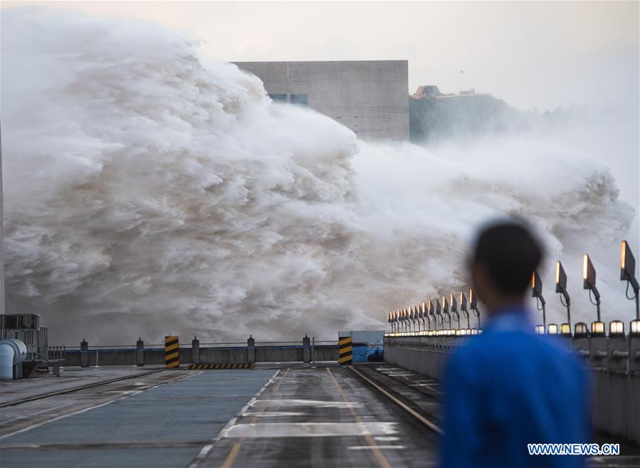 CHINA-HUBEI-YANGTZE RIVER-THREE GORGES DAM-FLOODWATER-DISCHARGE (CN)