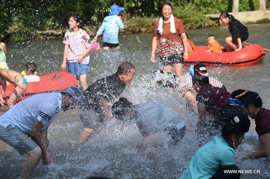 Chine : festival de la p&ecirc;che dans le sud-ouest