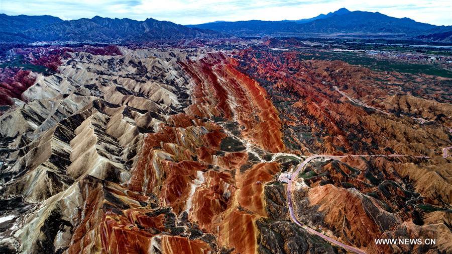 Chine : parc géologique national de Zhangye Danxia