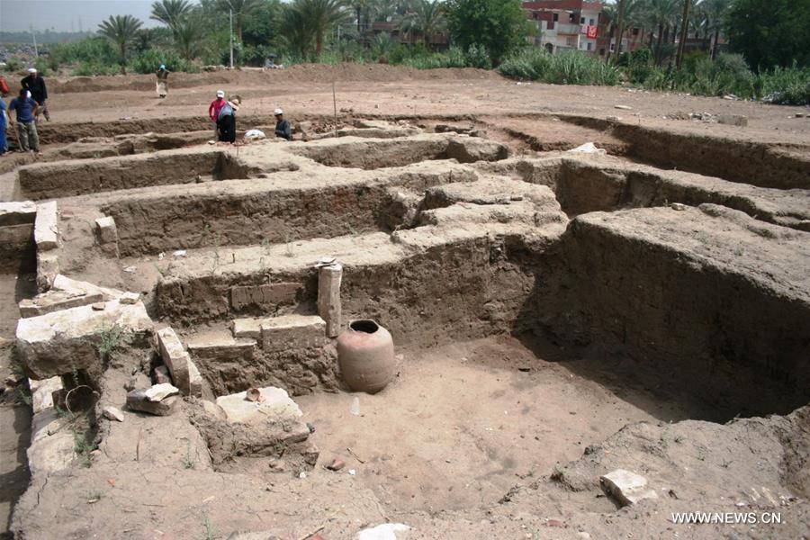 Egypte : découverte d'un édifice ancien à Gizeh