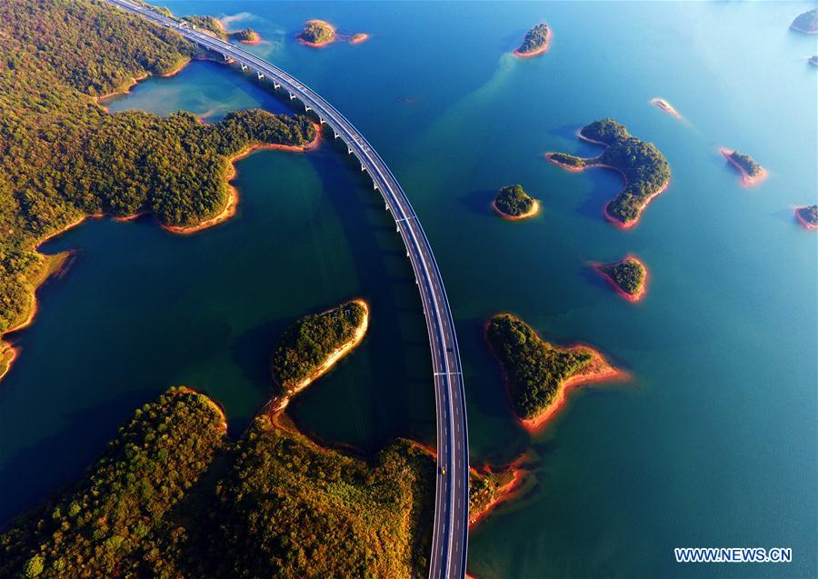 Chine : paysage automnal à Jiujiang