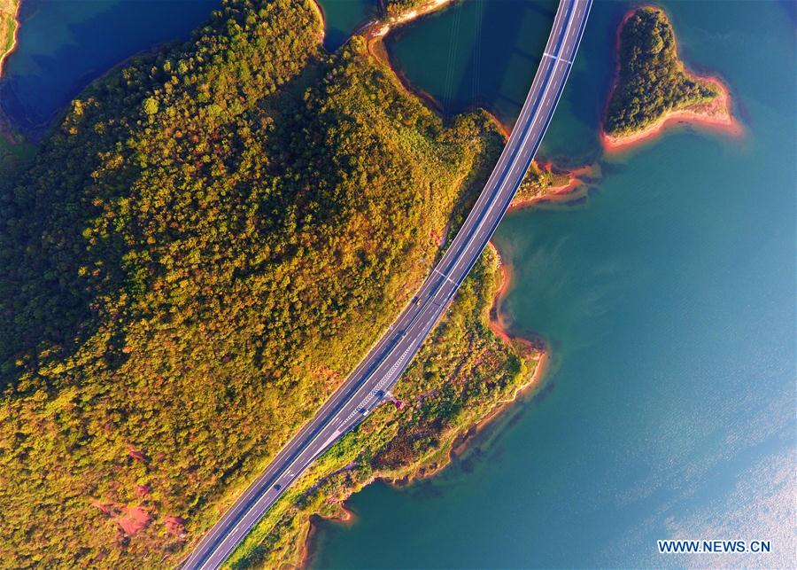 Chine : paysage automnal à Jiujiang