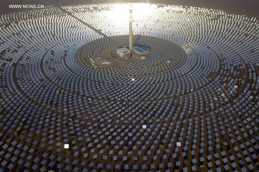 Chine : centrale thermique solaire au Gansu