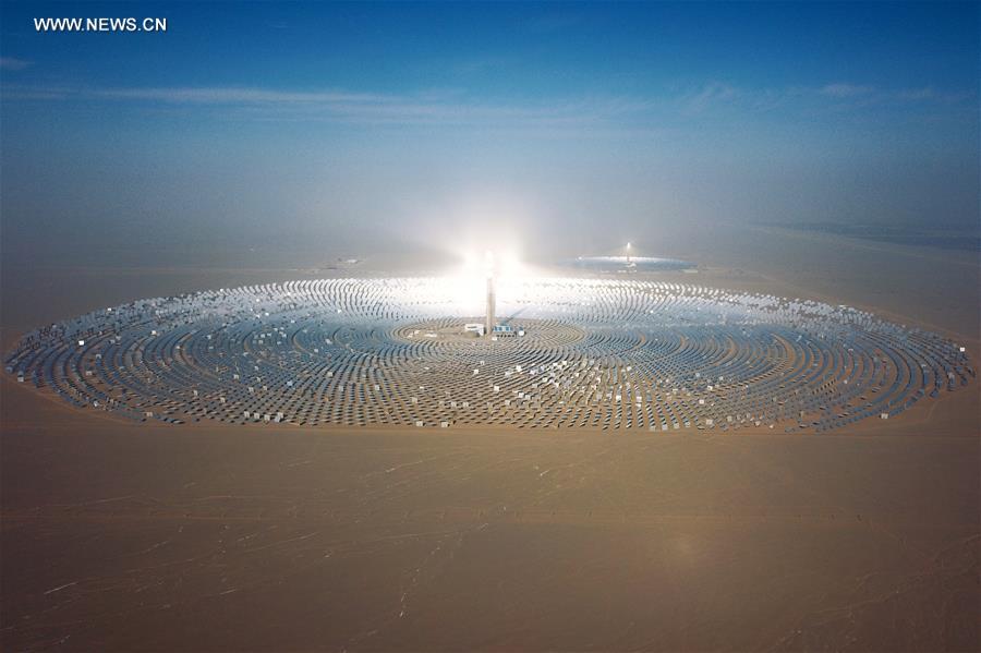 Chine : centrale thermique solaire au Gansu
