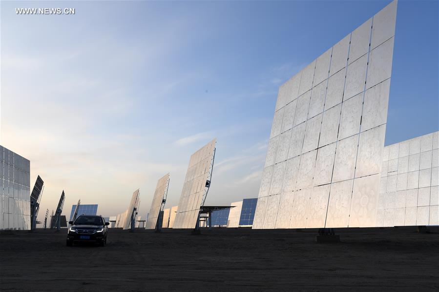 Chine : centrale thermique solaire au Gansu