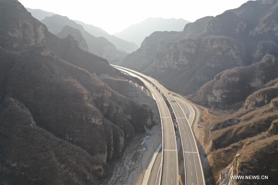 Ouverture d'une section de l'autoroute Beijing-Chongli