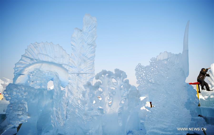 Chine : concours international de sculpture sur glace 