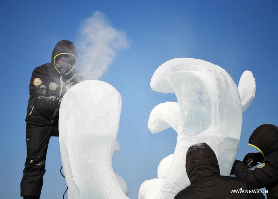 Chine : concours international de sculpture sur glace 