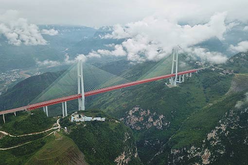 Le pont Beipanjiang dans le sud-ouest de la Chine
