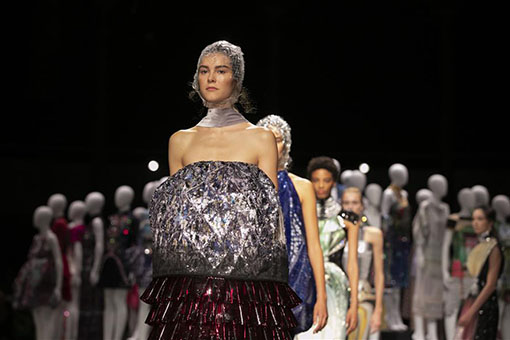 Semaine de la mode de Londres: défilé Mary Katrantzou