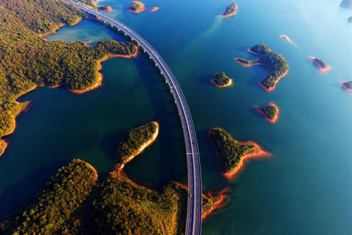 Chine : paysage automnal &agrave; Jiujiang