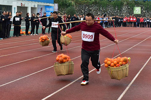 Chine : rencontres sportives d'agriculteurs au Hubei