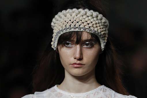 Semaine de la mode de Londres: d&eacute;fil&eacute; des cr&eacute;ations de Bora Aksu