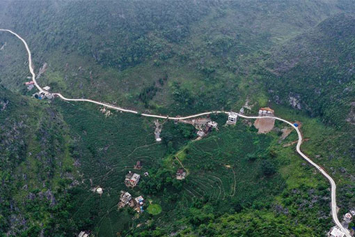 Route sinueuse dans le sud de la Chine
