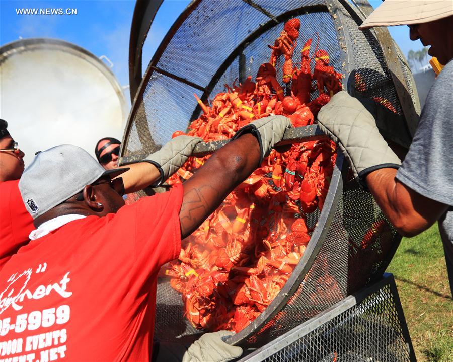 Etats-Unis : festival des langoustes &agrave; Los Angeles