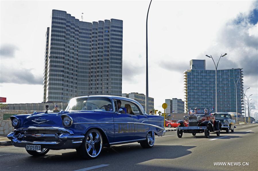 Cuba : concours de voitures de collection